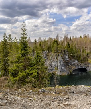 Karelia'ya hafta sonu gezisi. Ruskeala dağ Parkı. 