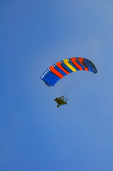 Sommar Resa Paraglider Med Motor — Stockfoto