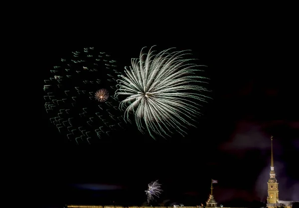 Новогодний Праздничный Фейерверк Берегу Невы Санкт Петербурге — стоковое фото