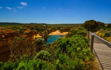 Pasifik Okyanusu'nun mavisinin tüm tonları. Avustralya kıyıları.