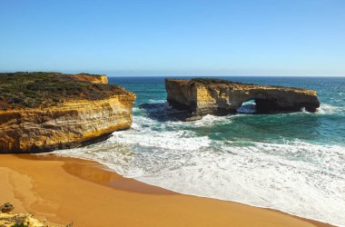 Güzel Pasifik okyanus kıyısı
