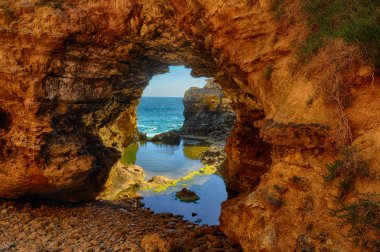 Büyük okyanus yolu boyunca yolculuk. Pasifik Okyanusu'ndan. Avustralya kıyıları.