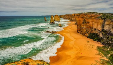 Avustralya'nın doğal anıtı. On iki havari