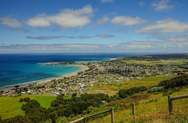 Apollo Körfezi'nde Avustralya Pasifik kıyısında bir favori sörf nokta. 