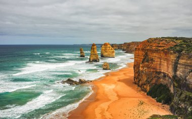 Avustralya'nın doğal anıtı. On iki havari