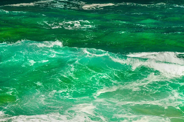 Pasifik Okyanusu Nun Turkuaz Dalgaları — Stok fotoğraf