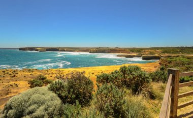 Pasifik Okyanusu'nun mavisinin tüm tonları. Avustralya kıyıları.
