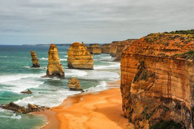 Avustralya'nın doğal anıtı. On iki havari