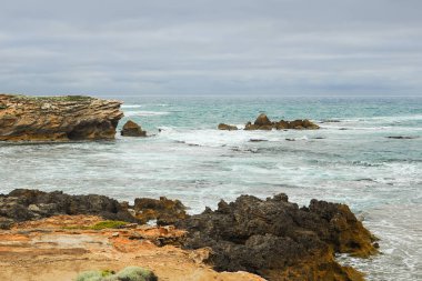 Büyük okyanus yolu boyunca yolculuk. Pasifik Okyanusu'ndan. Avustralya kıyıları.