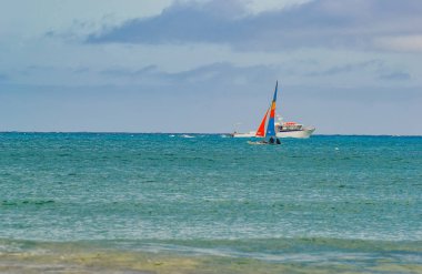 Pasifik Okyanusu'nun mavisinin tüm tonları. Avustralya kıyıları.