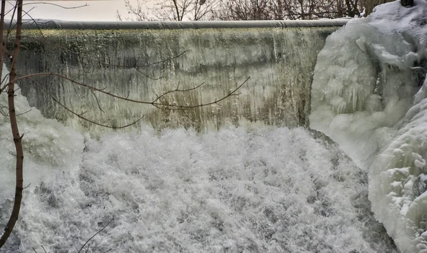 Eau Gelée Sur Rivière — Photo