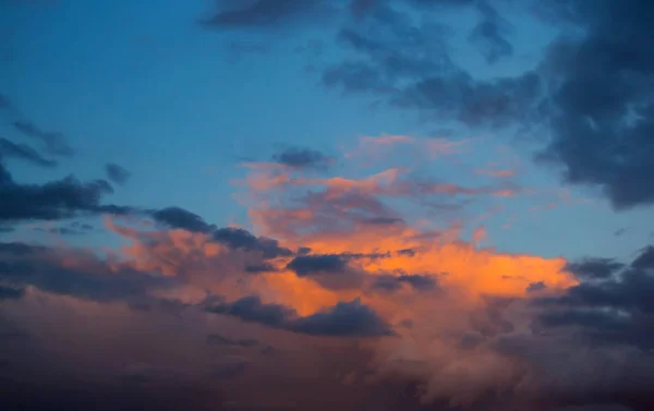 Красочные Облака Небе После Заката — стоковое фото