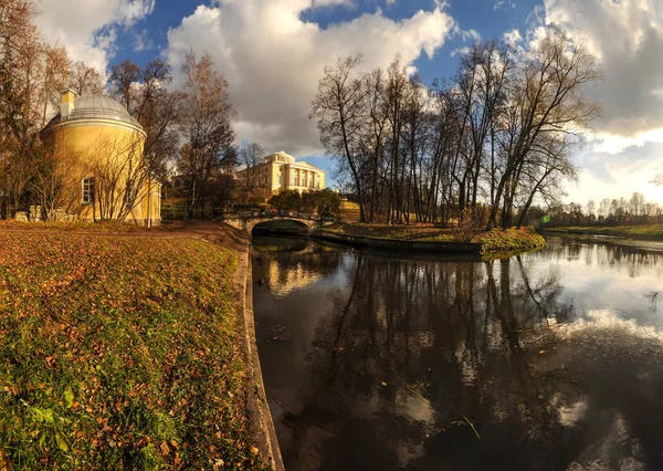 Paisaje con Palacio — Foto de Stock