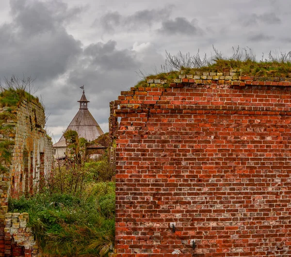 Preserved buildings of the ancient fortress on the island of Nut — Stock Photo, Image