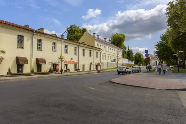 Vár utcában, az egyik legrégebbi városi utcák közepén G — Stock Fotó