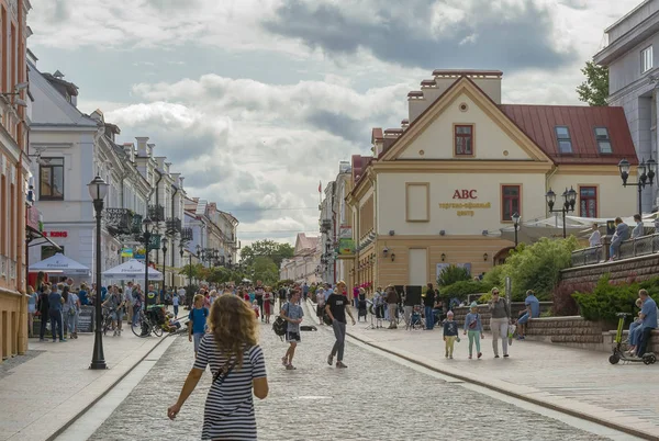 Sovetskaya rua, uma das ruas mais antigas do centro histórico — Fotografia de Stock