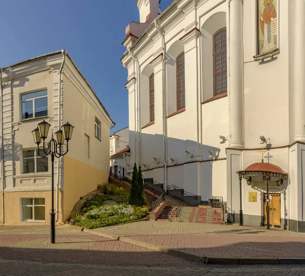 Tolstoi rua está localizada no centro histórico da cidade, em — Fotografia de Stock