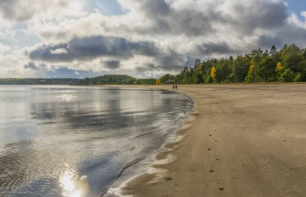 Isola di Kajosaari, lago Ladoga, Carelia, Russia . — Foto Stock