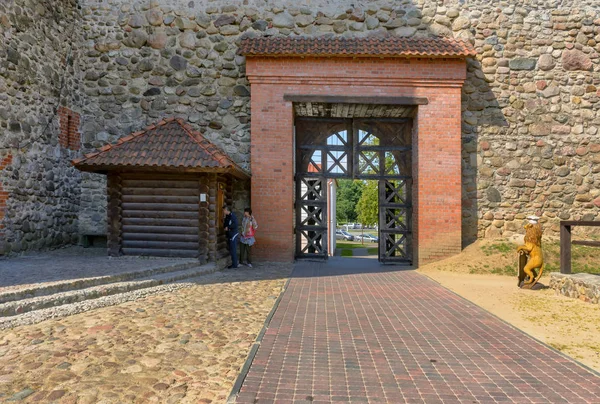 Castelo de Lida, um castelo na República da Bielorrússia em Lida, construído — Fotografia de Stock