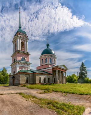 Novgorod bölgesindeki Zaitsevo köyü. İsa 'nın Dirilişinde Thomas' ın Güvencesi Kilisesi. 