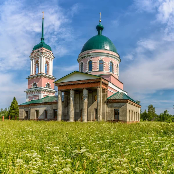 诺夫哥罗德地区Zaitsevo村 托马斯在基督复活中的信实教会 — 图库照片