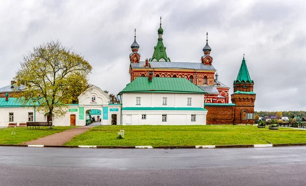 Monastero Nikolsky Staraya Ladoga Sulle Rive Del Fiume Volkhov — Foto Stock