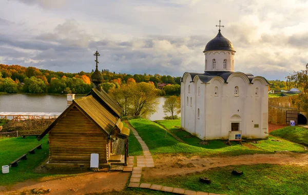 Dimitrij Szolunszkij George Templomai Staraya Ladoga Falu Erődjében — Stock Fotó