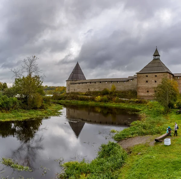 列宁格勒地区的Staraya Ladoga村的一个要塞 位于拉多日卡河流入伏尔霍夫河的角上 — 图库照片