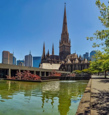 1 Katedral Place, Doğu Melbourne. Avustralya. St. Patrick Katedrali Katolik Başpiskoposluğu 'nun katedralidir.. 