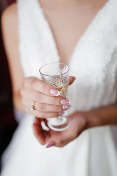 Mattina Della Sposa Quando Indossa Bel Vestito — Foto Stock