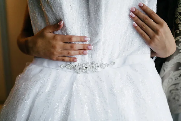 Matin Mariée Quand Elle Porte Une Belle Robe — Photo