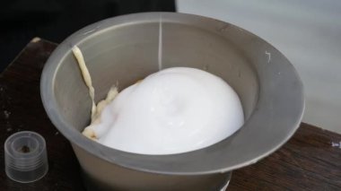 Profesyonel kuaför salonu, saç boya hazırlama stüdyo. Güzellik ve moda kavramı. 4k