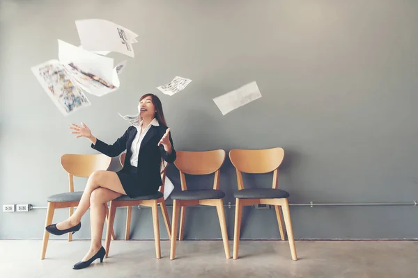 Job Interview Asian Women Tossing Bunch Papers Celebrating End Job — Stock Photo, Image