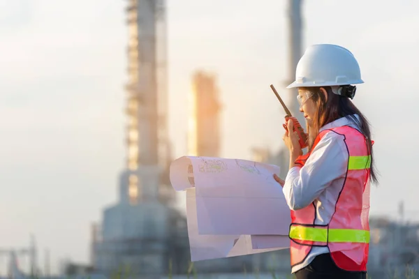 Segurança Indústria Mulheres Trabalhadoras Engenheiro Trabalho Controle Indústria Energia Usina — Fotografia de Stock
