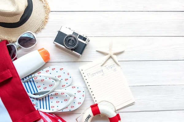 Piano Viaggio Viaggiatore Pianificazione Viaggi Vacanze Estive Sulla Spiaggia Con — Foto Stock