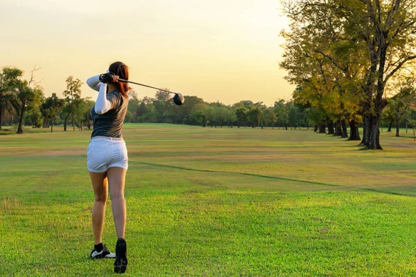 Frisk Sport Asiatiska Sportig Kvinna Golfare Spelare Gör Golf Swing — Stockfoto