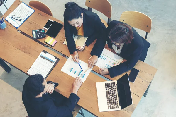 Top View Business Partners Training Discussing Contract Graph Financial Report — Stock Photo, Image