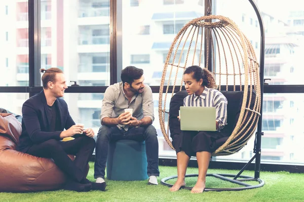 Groep Business Zitten Praten Ontspannen Tijd Hard Werken Teamwork Bespreken — Stockfoto