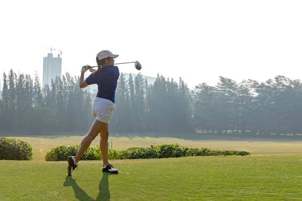 Frisk Sport Asiatiska Sportig Kvinna Golfare Spelare Gör Golf Swing — Stockfoto