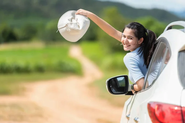 People Young Woman Traveler Tourism Trips Travel Hatchback Car Destination — Stock Photo, Image