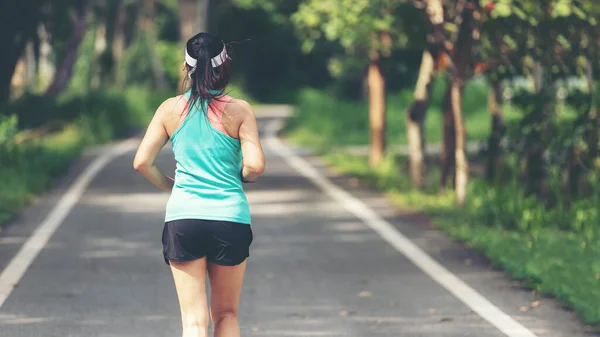 Gesunde Frau Joggt Und Trainiert Freien Asiatische Läufer Trainieren Fitnessstudio — Stockfoto