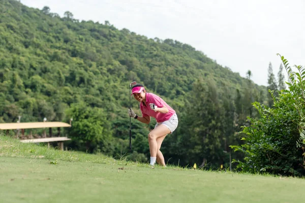 Hälsosam Idrott Asien Golf Kvinna Golfare Spelare Chips Och Swing — Stockfoto