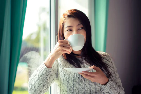 Asia Woman Hand Holding White Cup Coffee Window Winter Weather — Stock Photo, Image