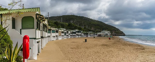 Sitges, Barselona, Katalonya 'da Las casetas del Garraf.