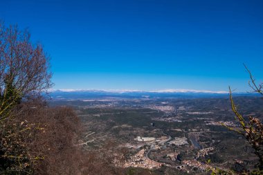 Montserrat Manastırı Barselona, Katalonya 'da dağda.