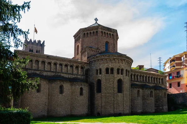 スペインのカタルーニャ州リポルにあるサンタ マリア修道院 — ストック写真