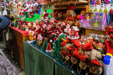 Santa Llucia Noel Pazarı Barselona, Katalonya, İspanya.
