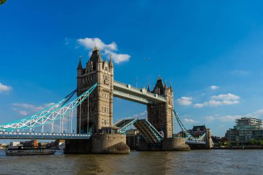 Londra 'daki kule köprüsü.