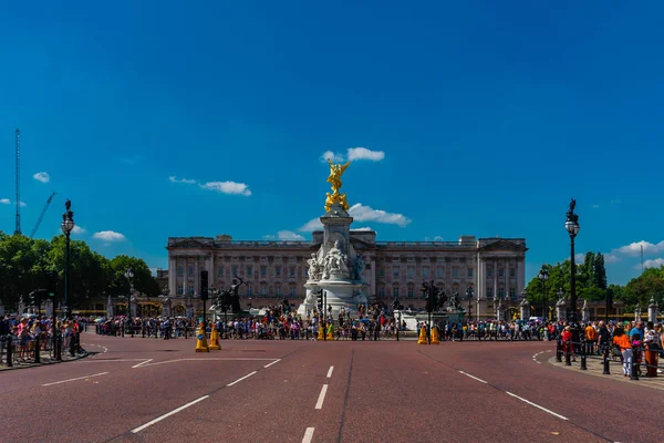 stock image Buckingham Palace guard in London, UK