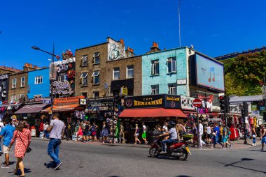 Londra, İngiltere ve İngiltere 'deki Camden pazarı.